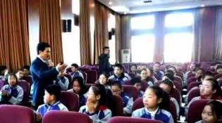 北京实验学校开展“爱的行动”主题教育成果丰硕