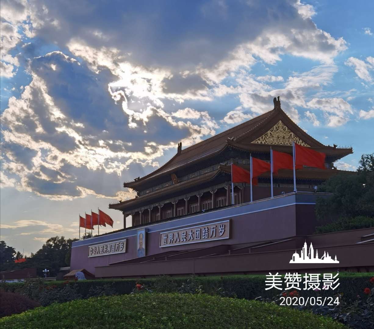天安门城楼：六百年不倒，中国宫殿建筑史上辉煌的杰作-新华图闻网